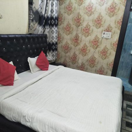 Hotel Shiv Mahima Inn By Wb Inn Prayagraj Exterior photo