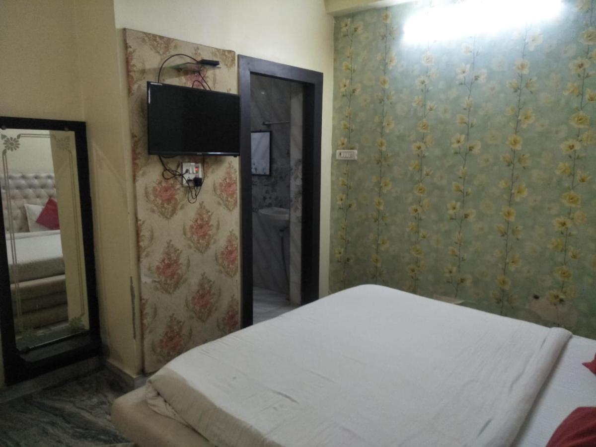 Hotel Shiv Mahima Inn By Wb Inn Prayagraj Exterior photo