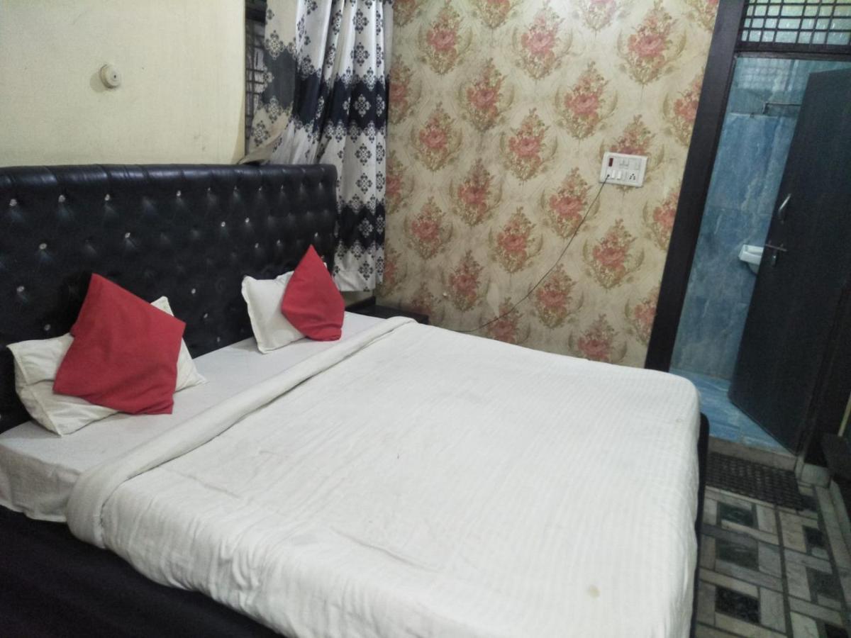 Hotel Shiv Mahima Inn By Wb Inn Prayagraj Exterior photo